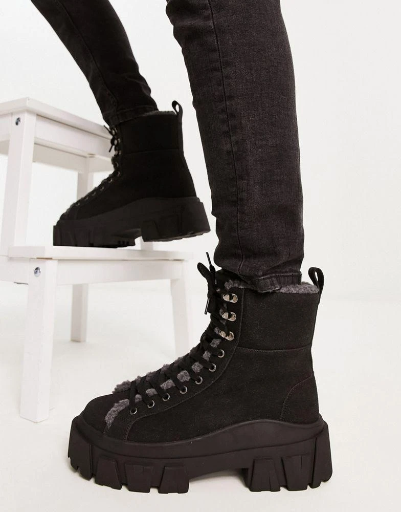 商品ASOS|ASOS DESIGN chunky lace up boot in black faux suede with faux borg lining,价格¥242,第3张图片详细描述