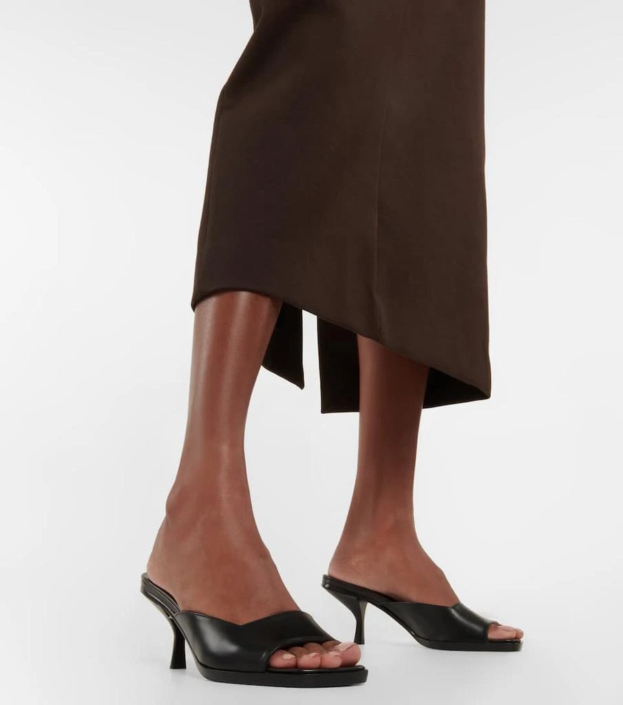 商品The Row|Lauren leather mules,价格¥4693,第4张图片详细描述