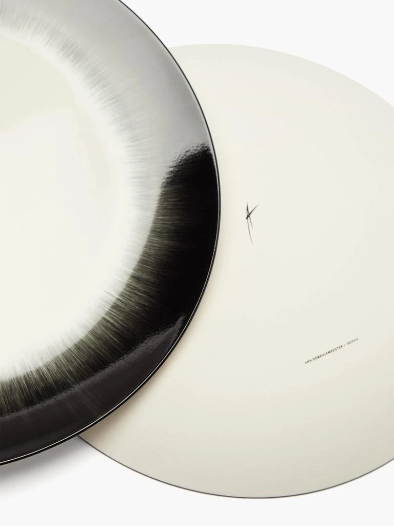 商品Serax|X Ann Demeulemeester set of two porcelain plates,价格¥1191,第4张图片详细描述