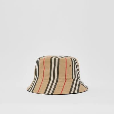 商品[国内直发] Burberry|BURBERRY 格纹女士斗篷 8056242,价格¥3190,第1张图片