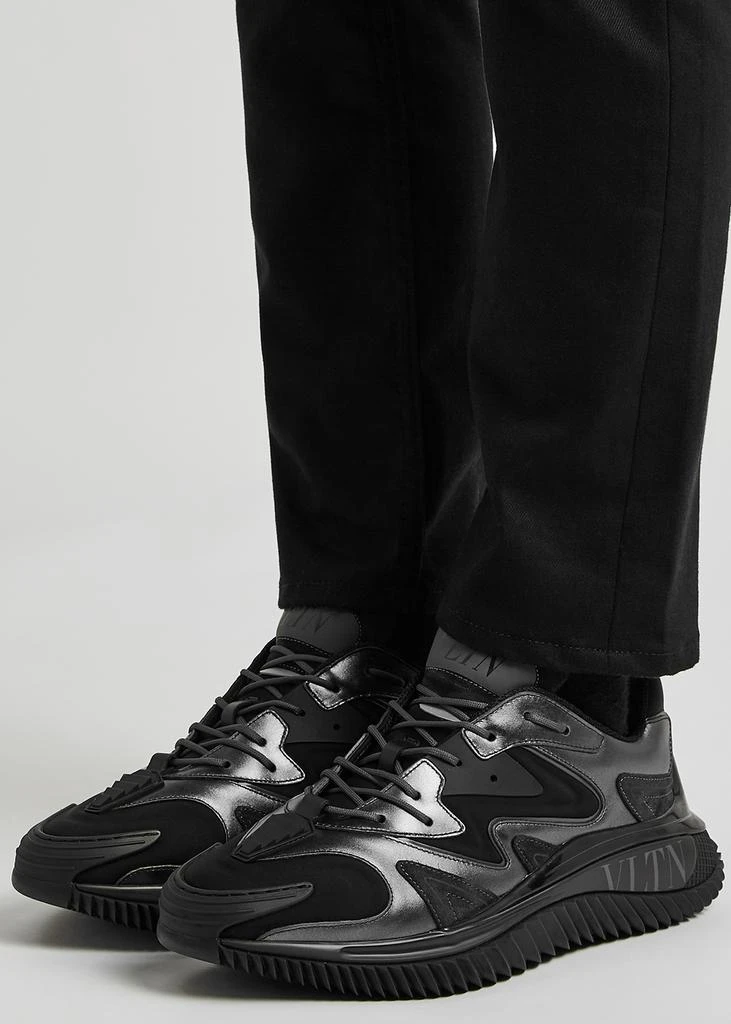 商品Valentino|Valentino Garavani Wave black panelled sneakers,价格¥3438,第5张图片详细描述