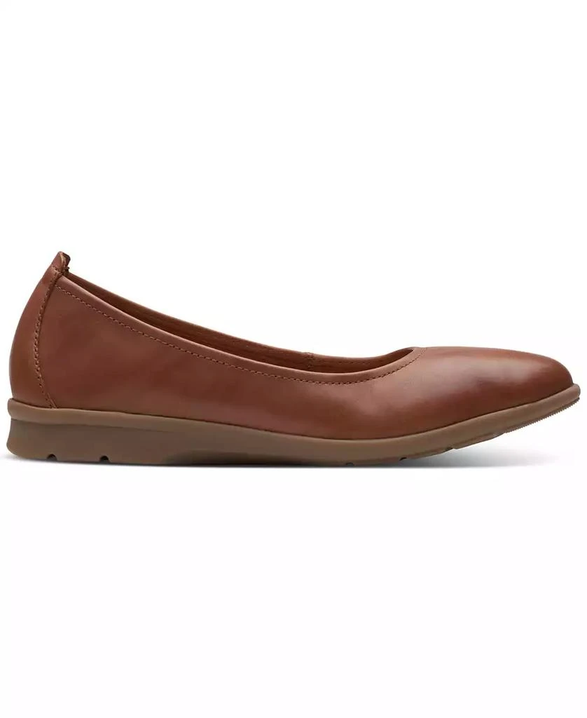 商品Clarks|Women's Jenette Ease Round-Toe Slip-On Flats,价格¥283,第2张图片详细描述