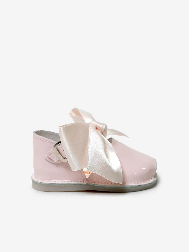 商品Andanines|Baby Girls Patent Leather Open Toe Bow Shoes in Pink,价格¥198,第1张图片