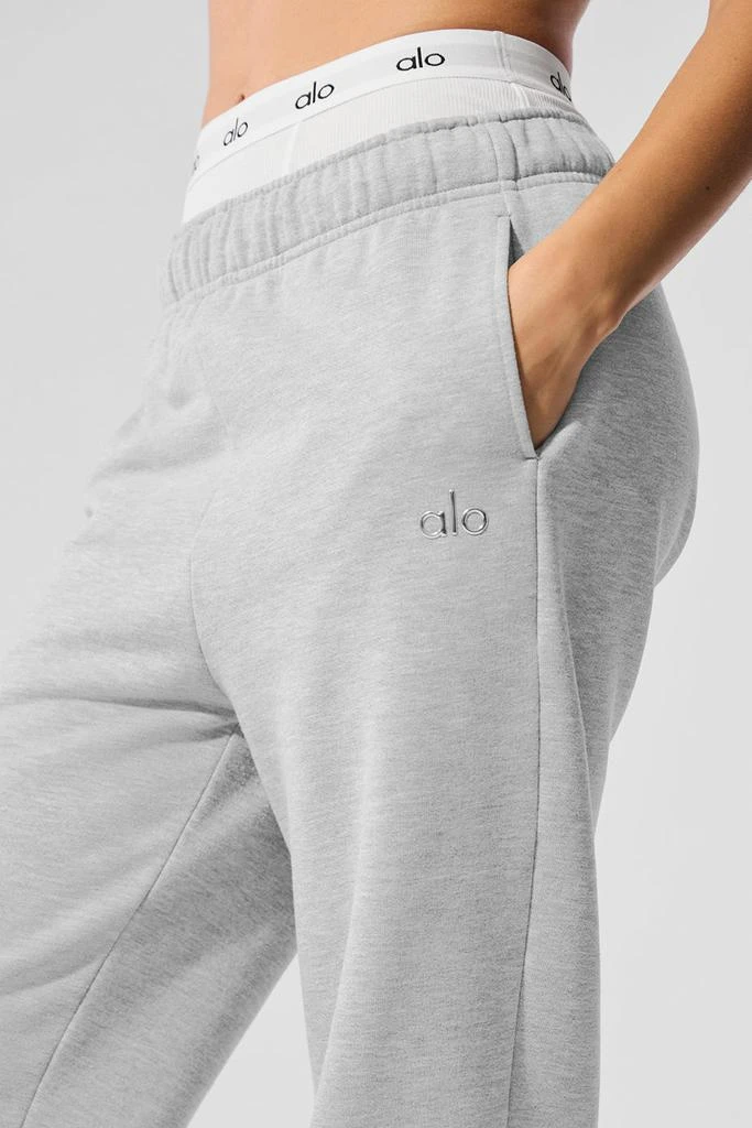 商品Alo|Accolade Sweatpant - Athletic Heather Grey,价格¥983,第4张图片详细描述