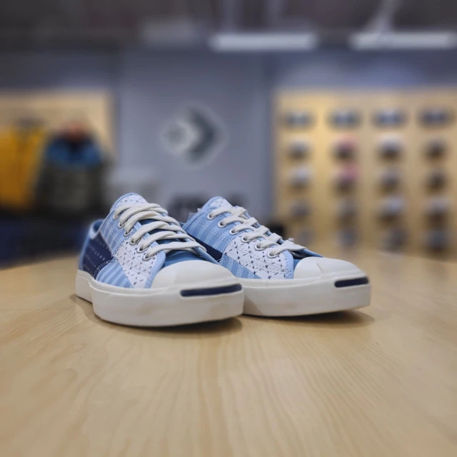 【韩国直邮|包邮包税】匡威[converse] 运动鞋 Jack Purcell 金色 基本的 装饰 Shuting Chambray 蓝色 帆布鞋 171723C 商品
