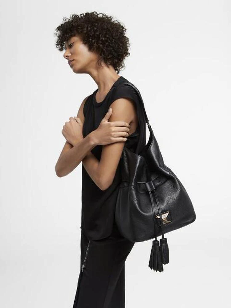 商品DKNY|Pebbled Leather Tassle And Wood Logo Bucket Bag,价格¥600,第2张图片详细描述