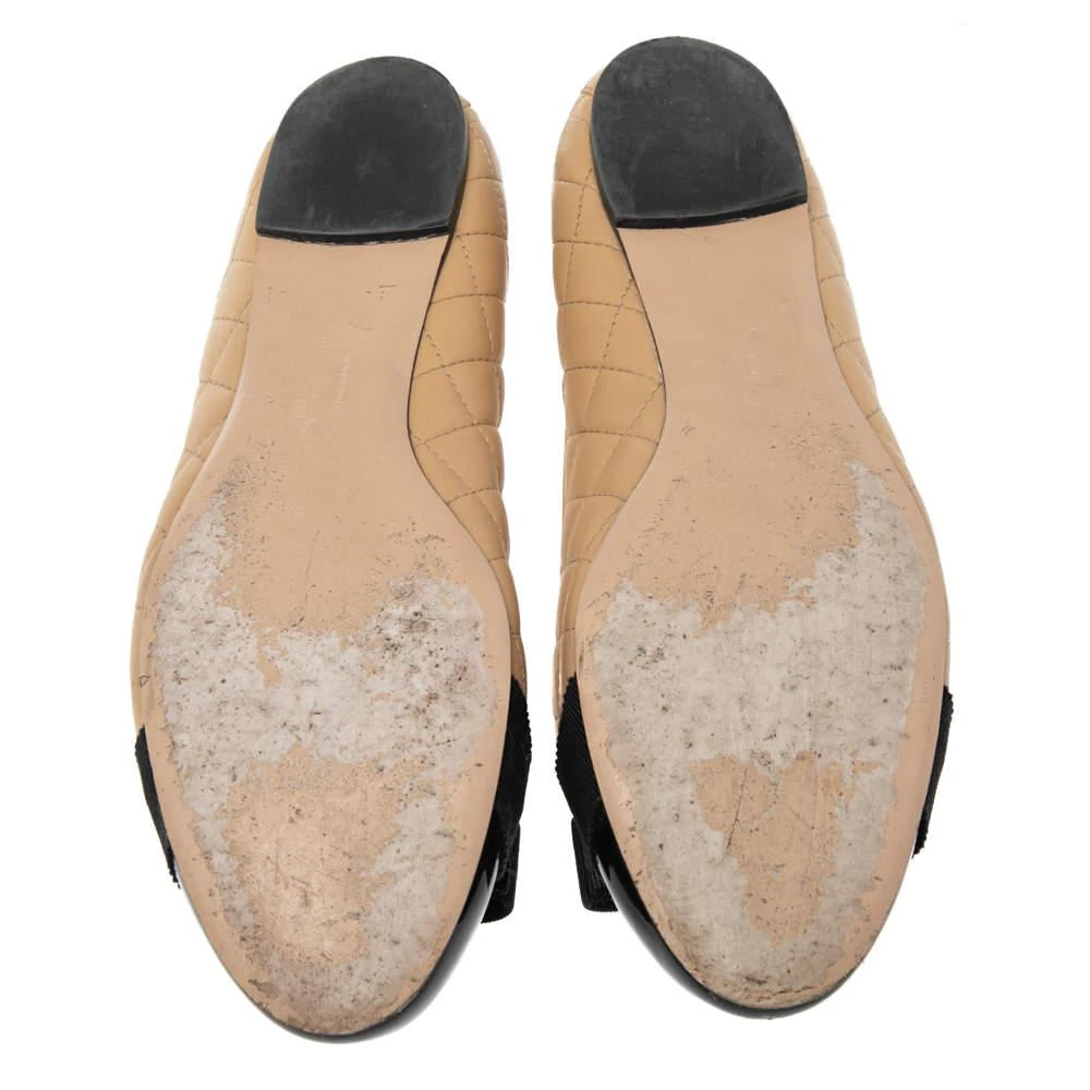 Salvatore Ferragamo Beige/Black Patent And Leather Varina  Ballet Flats Size 39 商品