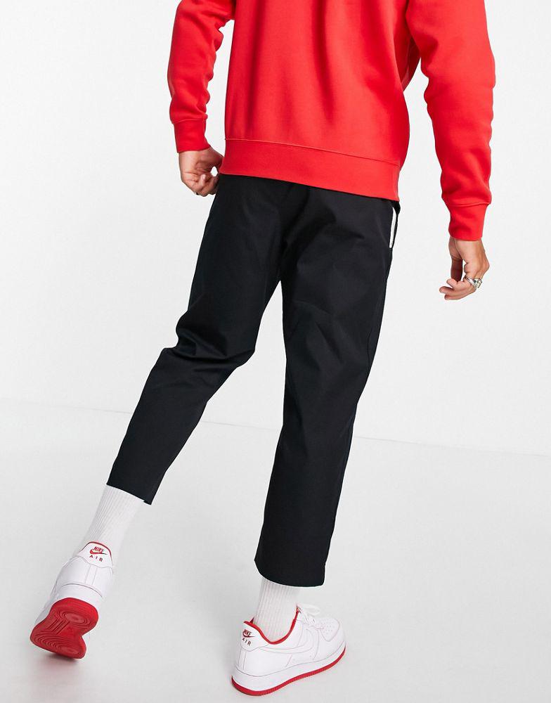 Nike Premium Utility woven cropped trousers in black商品第2张图片规格展示
