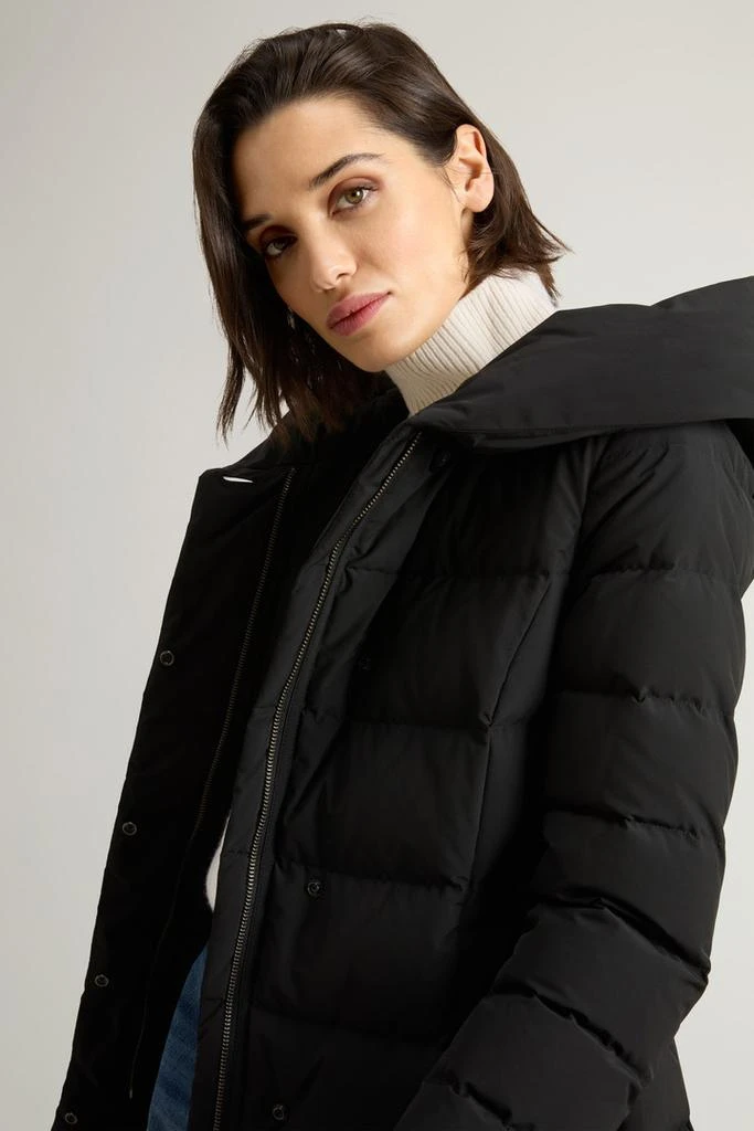 商品Woolrich|Puffy Prescott Parka in Urban Touch - Women - Black,价格¥4190,第4张图片详细描述