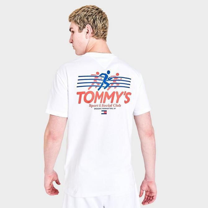 商品Tommy Hilfiger|Men's Tommy Jeans Sports Club Logo Graphic T-Shirt,价格¥323,第1张图片