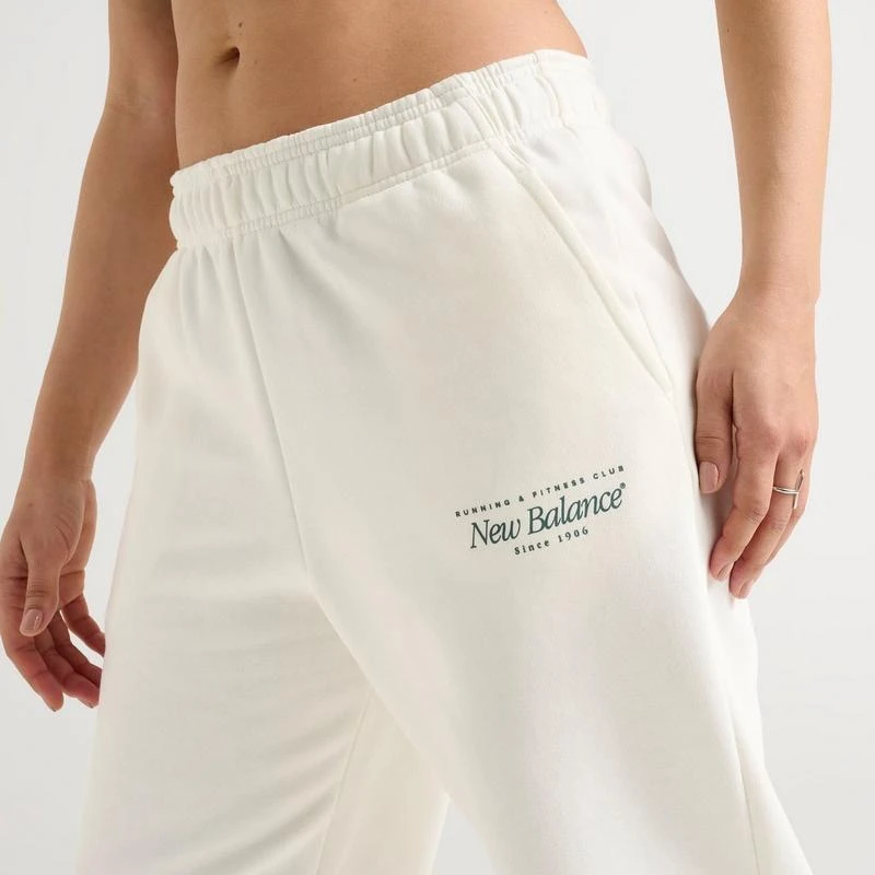 商品New Balance|Women's New Balance Logo Cuffed Jogger Pants,价格¥264,第5张图片详细描述