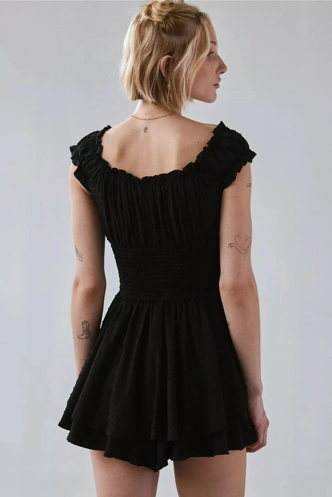 商品Urban Outfitters|UO Rosie Smocked Tiered Ruffle Romper,价格¥112,第4张图片详细描述