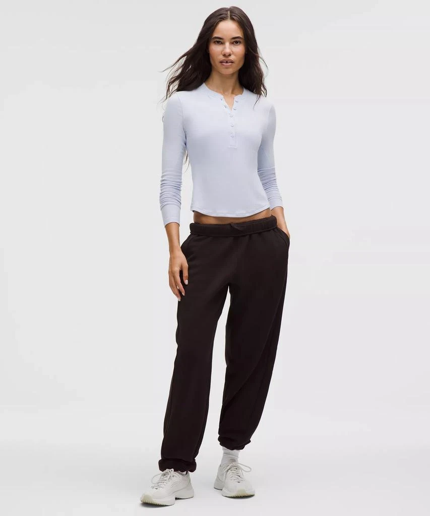 Hold Tight Long-Sleeve Henley 商品