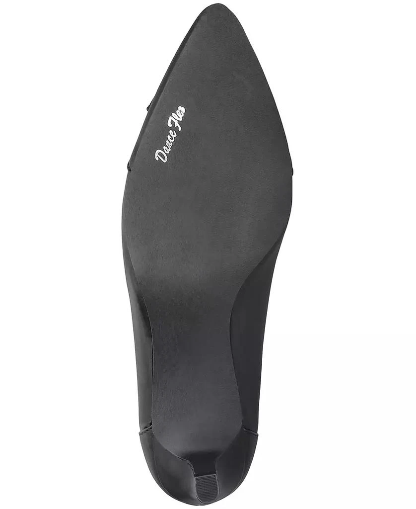 商品Easy Street|Women's Devanna Slip-On Pumps,价格¥321,第5张图片详细描述