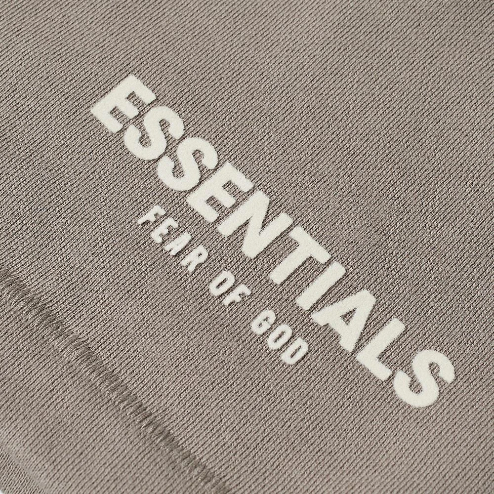 商品Essentials|Fear of God ESSENTIALS Kids Logo Sweat Short - Desert Taupe,价格¥357,第3张图片详细描述