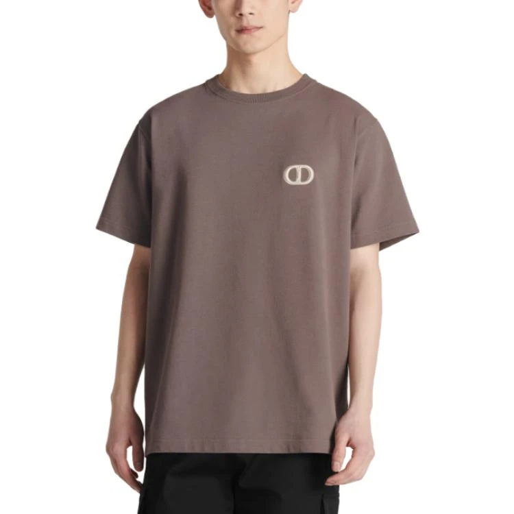 商品[国内直发] Dior|迪奥 SS23 纯色Logo刺绣圆领短袖T恤 男款 棕色,价格¥3051,第4张图片详细描述