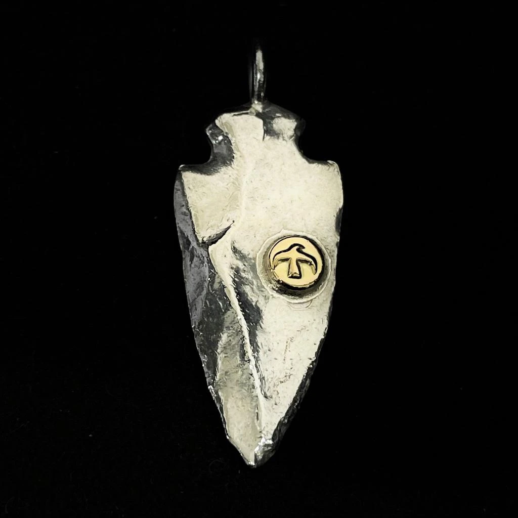 商品Native Feather|Goros Arrowhead With 18K Gold Facing Left - Medium,价格¥6600,第1张图片