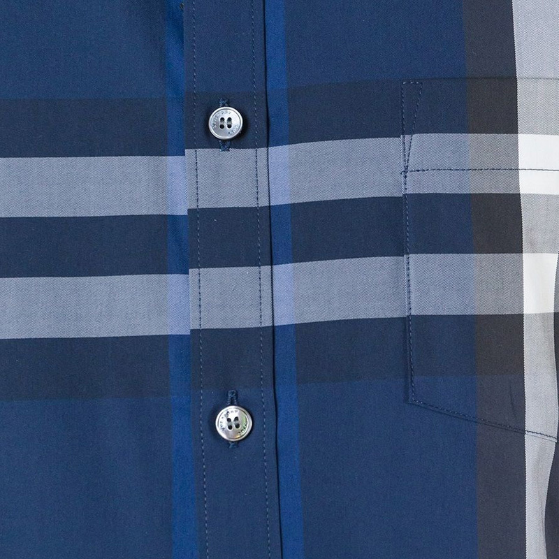 商品Burberry|Burberry 博柏利 男士深蓝色经典格纹款棉质短袖衬衫 4003936,价格¥1365,第1张图片