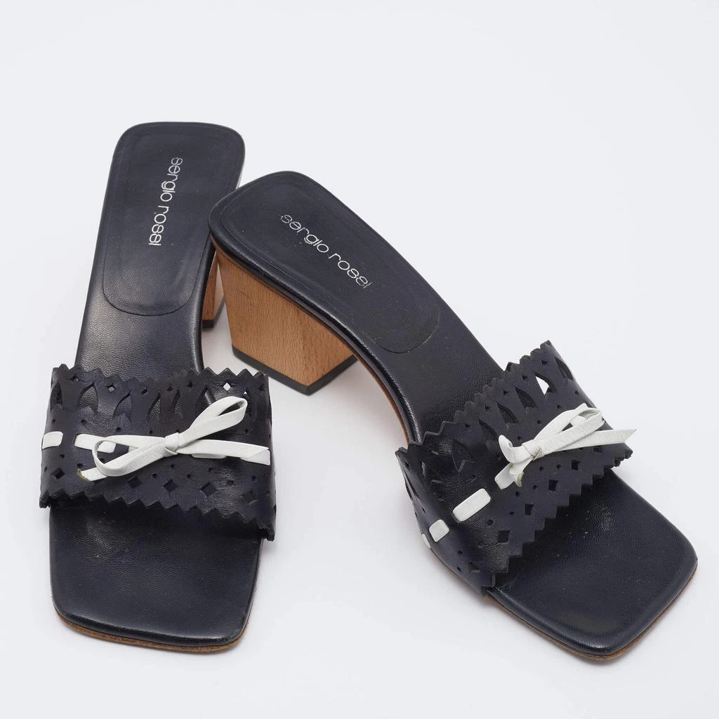 商品[二手商品] Sergio Rossi|Sergio Rossi Black/White Laser Cut Leather Bow Detail Slide Sandals Size 37.5,价格¥885,第4张图片详细描述