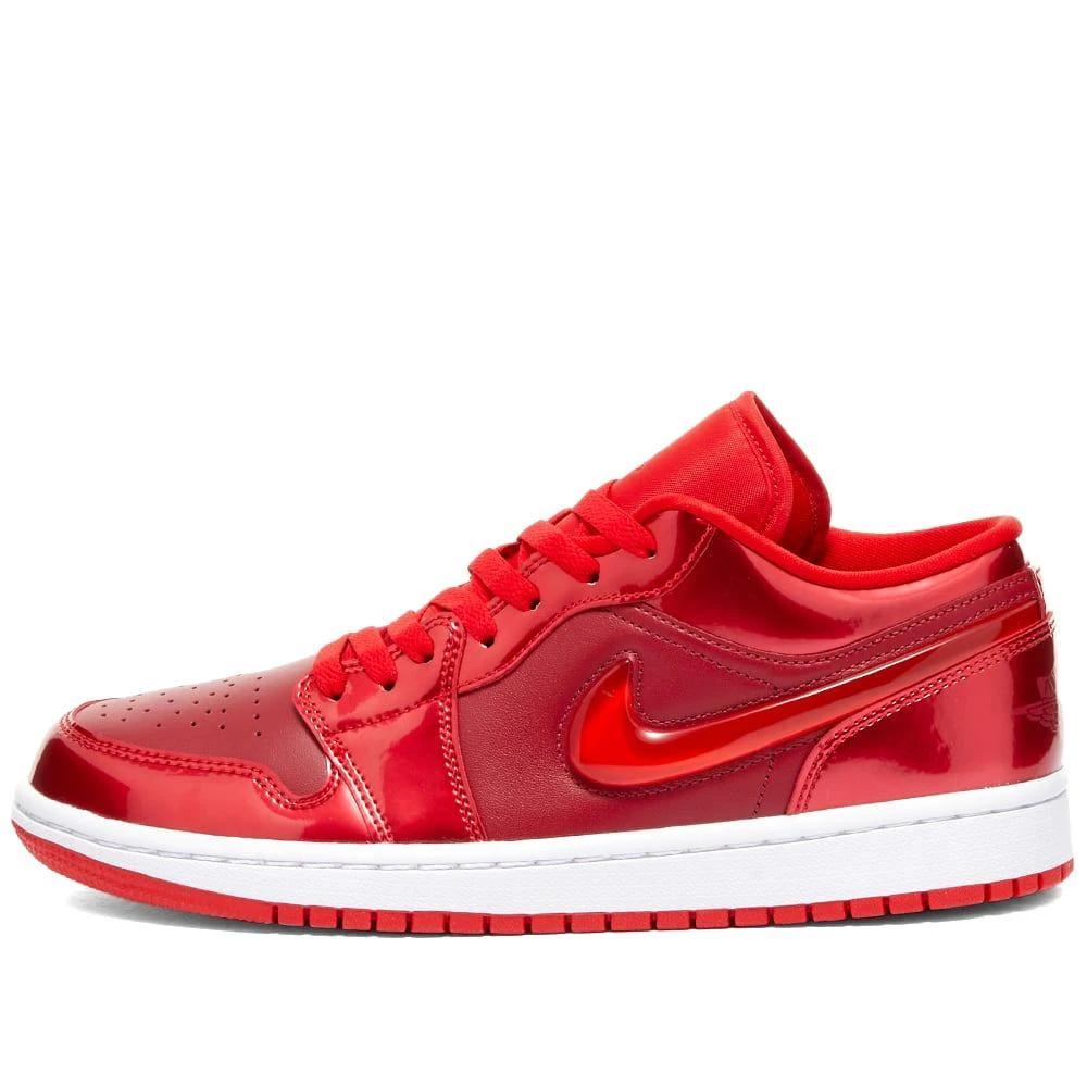 商品Jordan|女款 Air Jordan 1 Low SE 休闲鞋 Pomegranate 红石榴,价格¥1080,第2张图片详细描述