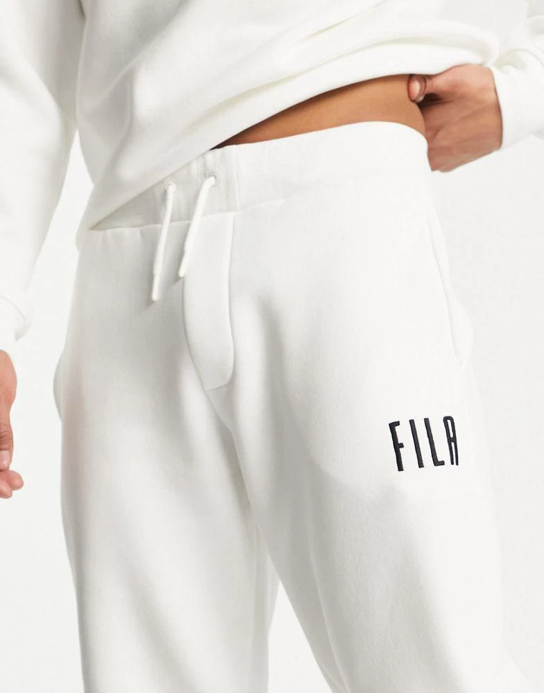 商品Fila|Fila heritage jogger in off white,价格¥231,第4张图片详细描述