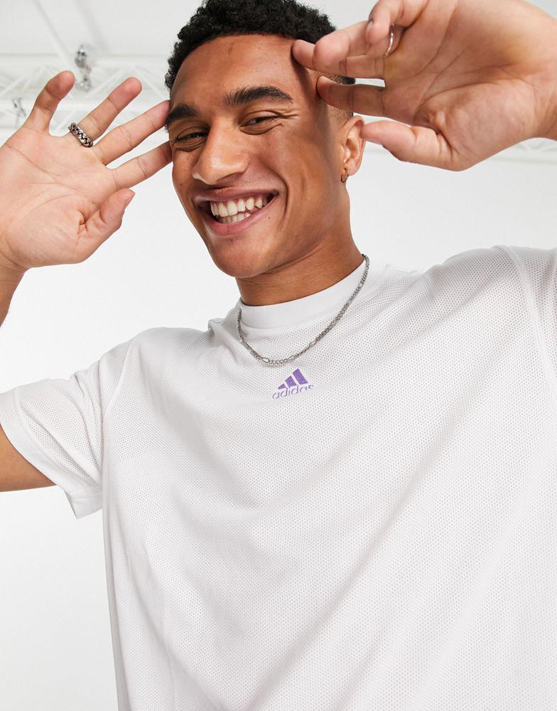 adidas Sportswear Globe back print t-shirt in white商品第2张图片规格展示
