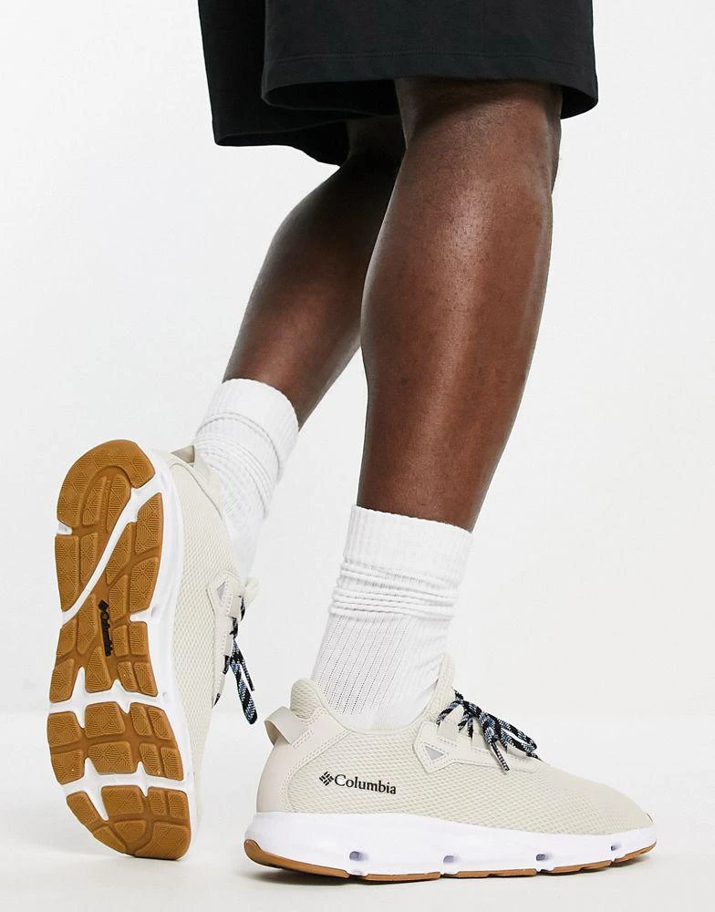商品Columbia|Columbia Vent Aero trainers in brown Exclusive at ASOS,价格¥722,第1张图片
