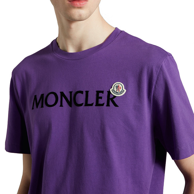 商品Moncler|【预售3-7天】Moncler/蒙克莱 22年秋冬新款 男士霓虹珊瑚紫色纯棉植绒徽标短袖T恤H20918C000258390T65A,价格¥1902,第7张图片详细描述