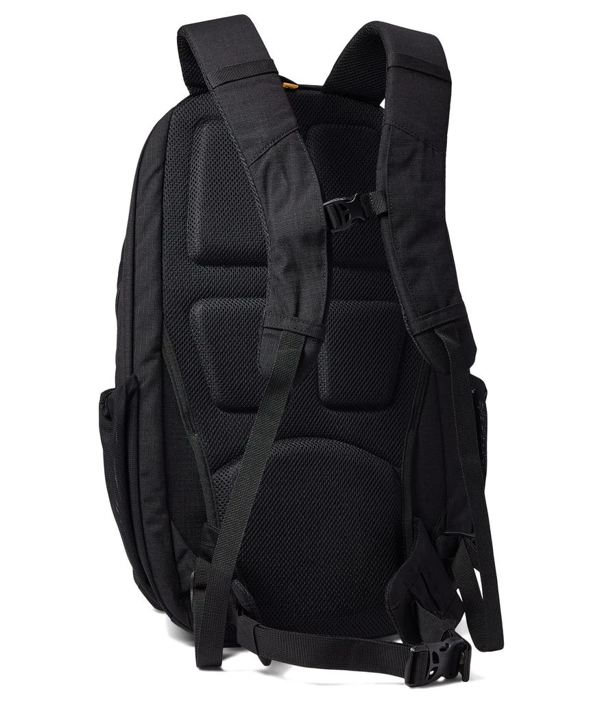 商品Carhartt|25 L Cargo Series Daypack + 3 Can Cooler,价格¥608,第2张图片详细描述