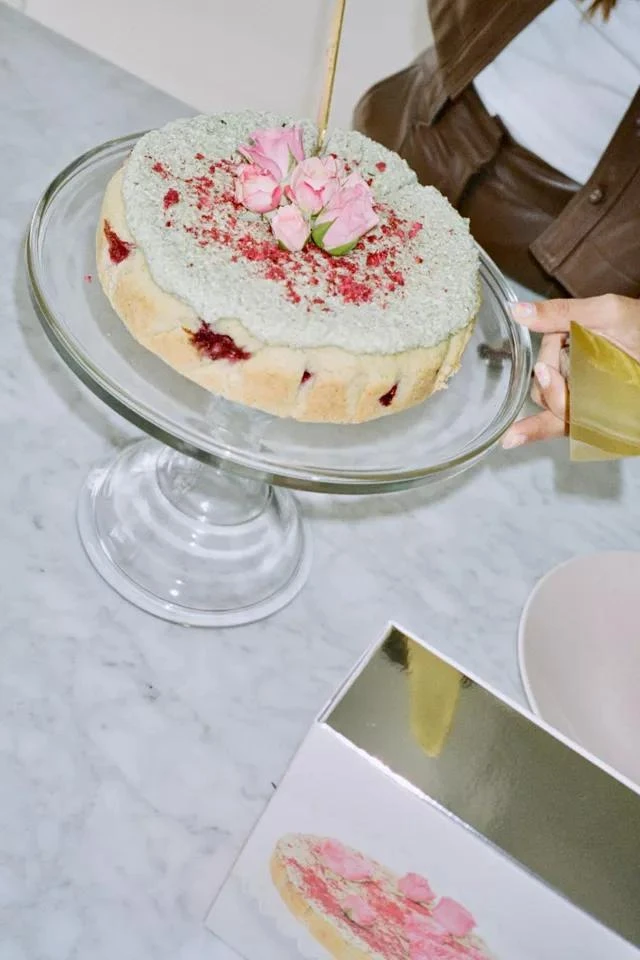 商品The Caker|The Caker's Coconut Raspberry Lime Leaf Cake Kit,价格¥150,第1张图片