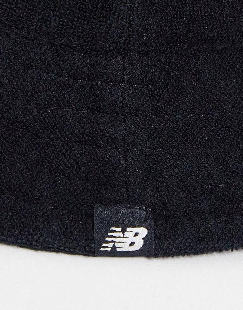 商品New Balance|New Balance logo terry bucket hat in black,价格¥178,第3张图片详细描述