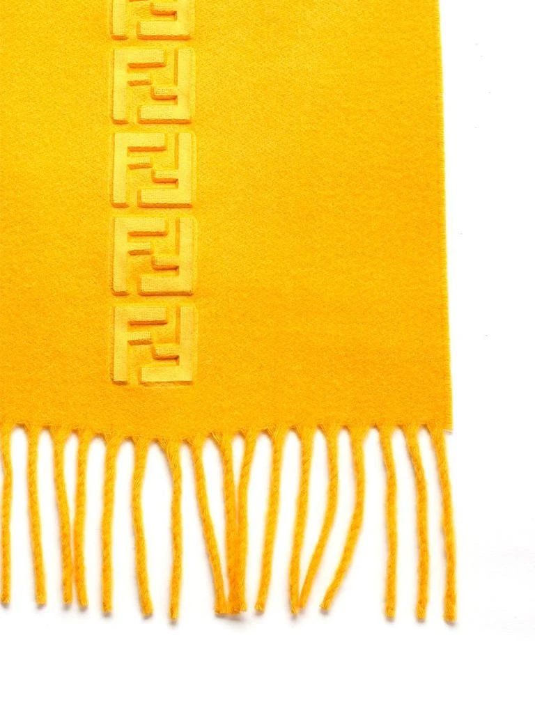 商品Fendi|Fendi Logo Embossed Fringed Scarf,价格¥3652,第2张图片详细描述