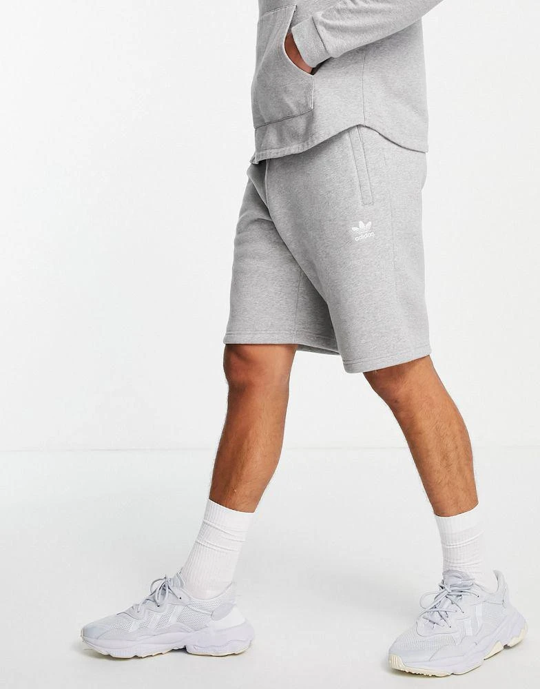 商品Adidas|adidas Originals essentials shorts with small logo in grey,价格¥337,第2张图片详细描述