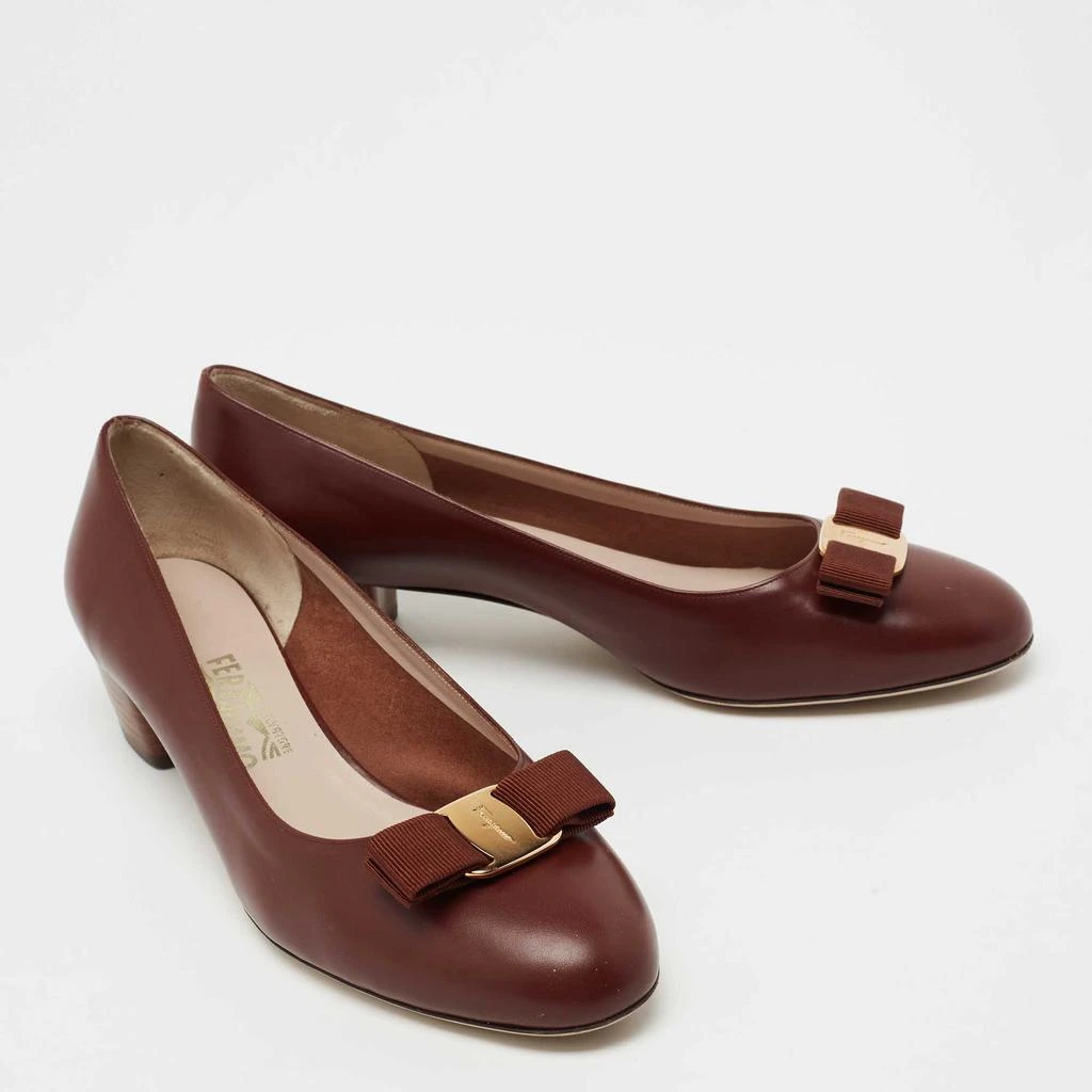 商品[二手商品] Salvatore Ferragamo|Salvatore Ferragamo Brown Leather Vara Bow Pumps  Size 41.5 ,价格¥3627,第4张图片详细描述