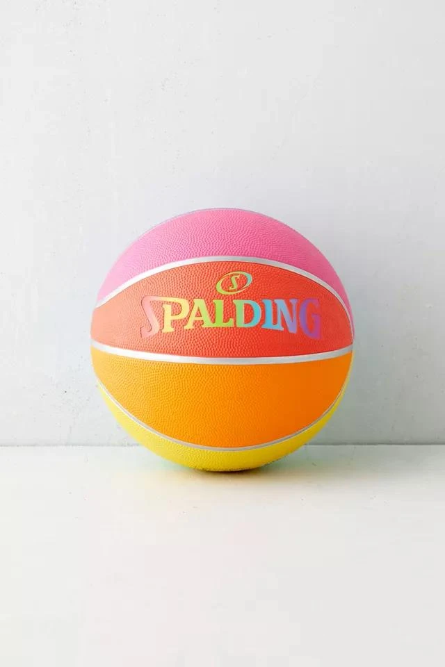 商品Spalding|Spalding UO Exclusive Rainbow Basketball,价格¥152,第2张图片详细描述