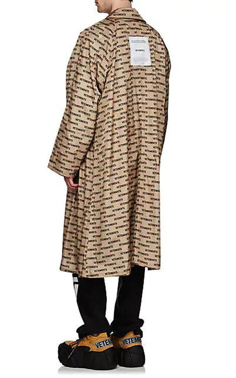商品Vetements|Monogram Oversized Raincoat,价格¥5522,第4张图片详细描述