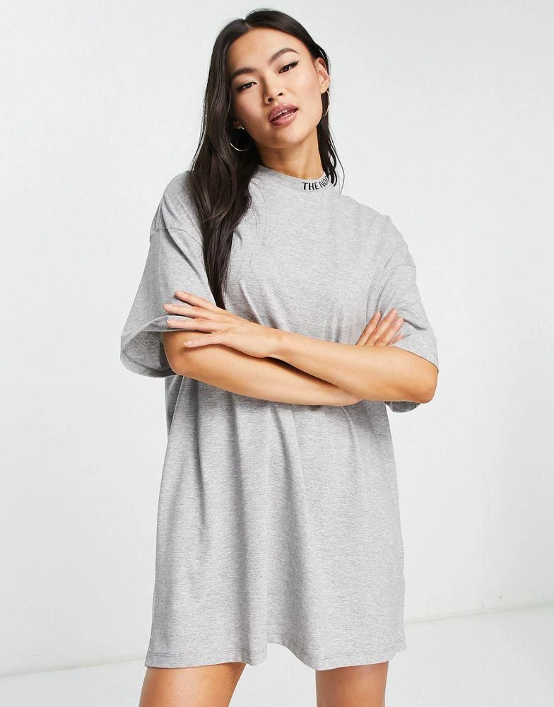 商品The North Face|The North Face Zumu t-shirt dress in grey,价格¥273,第1张图片