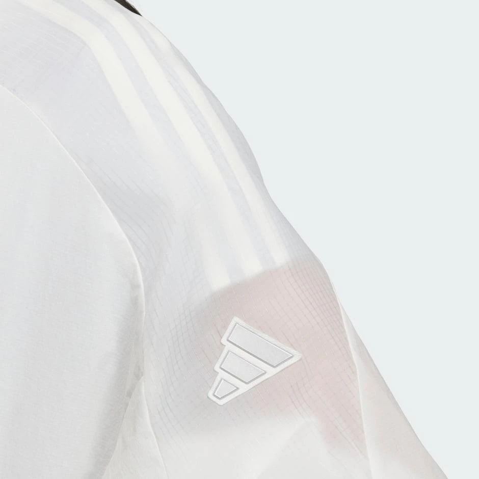 Modern Tech Woven Jacket 商品