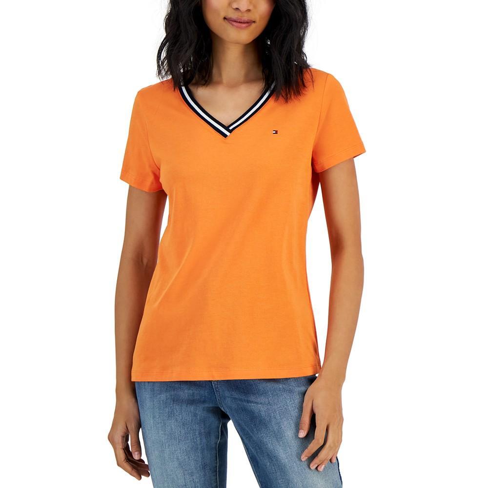 商品Tommy Hilfiger|Women's Solid V-Neck T-Shirt,价格¥180,第1张图片