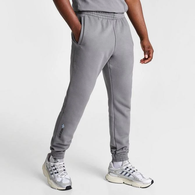 商品Adidas|Men's adidas Originals Globe Graphic Jogger Pants,价格¥512,第3张图片详细描述