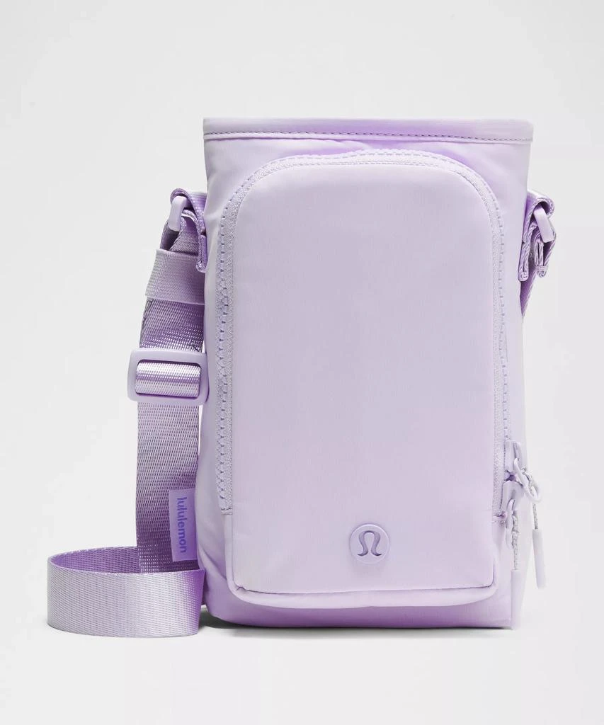 Water Bottle Crossbody with Front Pocket 2L 商品