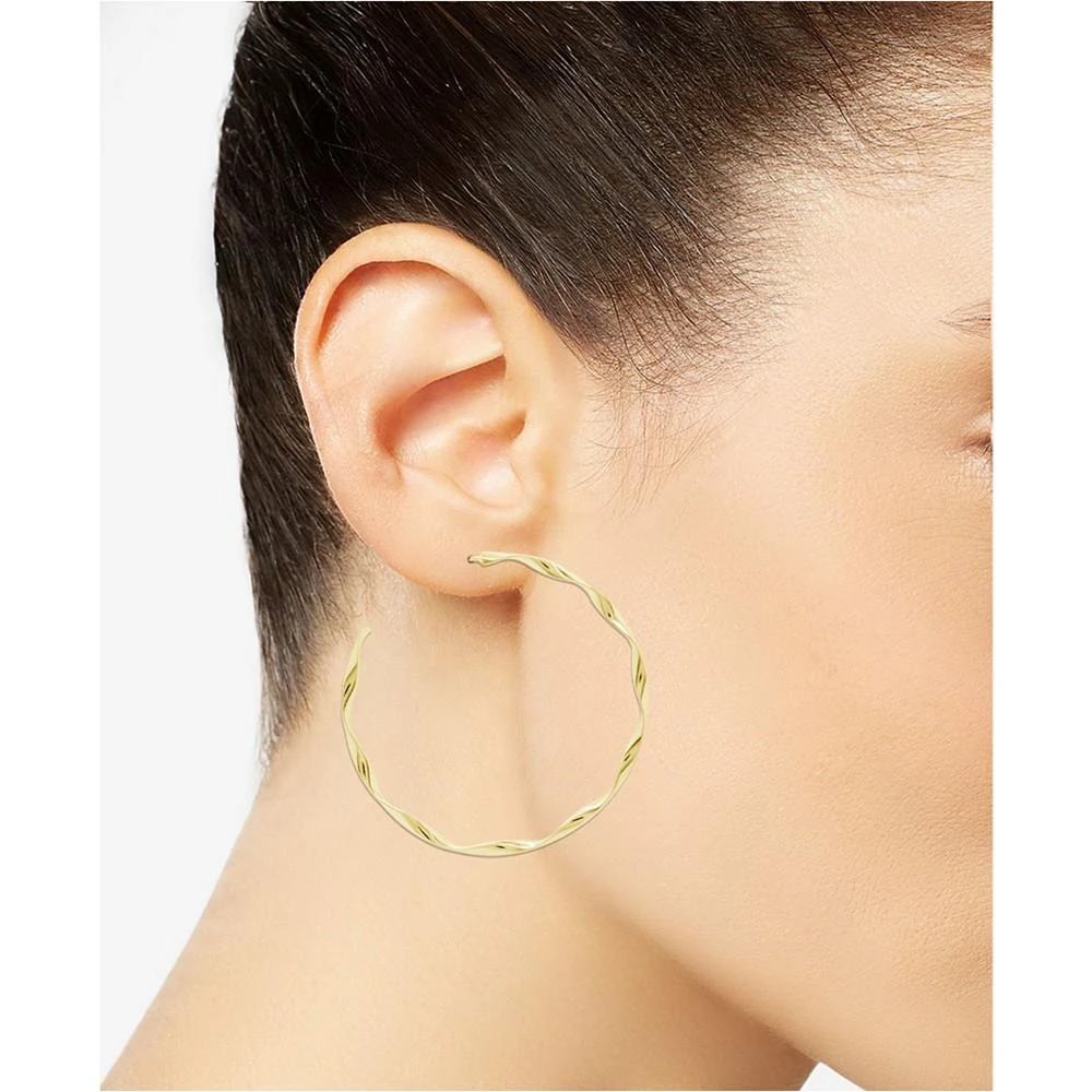 商品Essentials|And Now This High Polished Twisted C Hoop Post Earring in Silver Plate or Gold Plate,价格¥382,第2张图片详细描述