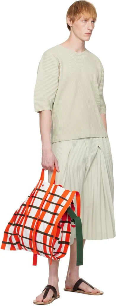 商品Homme Plissé Issey Miyake|White & Orange Windswept Plaid Tote,价格¥6108,第4张图片详细描述