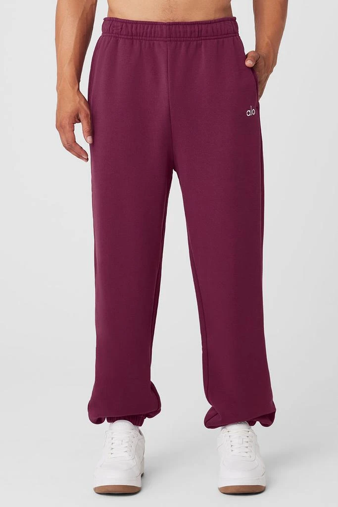 商品Alo|Accolade Sweatpant - Wild Berry,价格¥959,第1张图片