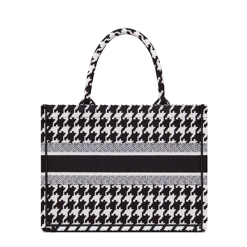 商品Dior|【预售3-7天】DIOR/迪奥 21BOOK TOTE系列 女士小号黑色千鸟格纹刺绣手提托特包M1296ZTQT_M911,价格¥20977,第5张图片详细描述