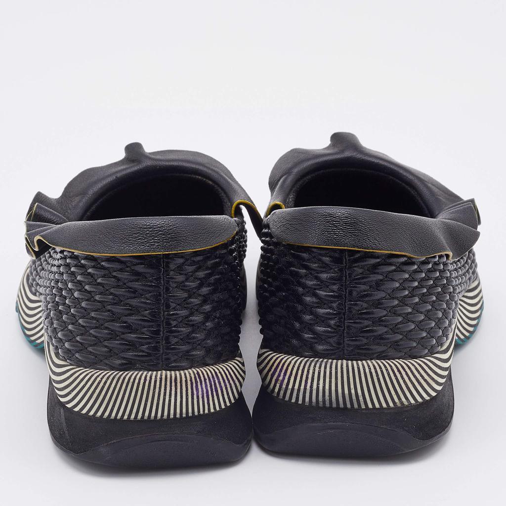 商品[二手商品] Fendi|Fendi Black Leather Ruffle Slip On Sneakers Size 39.5,价格¥2434,第7张图片详细描述