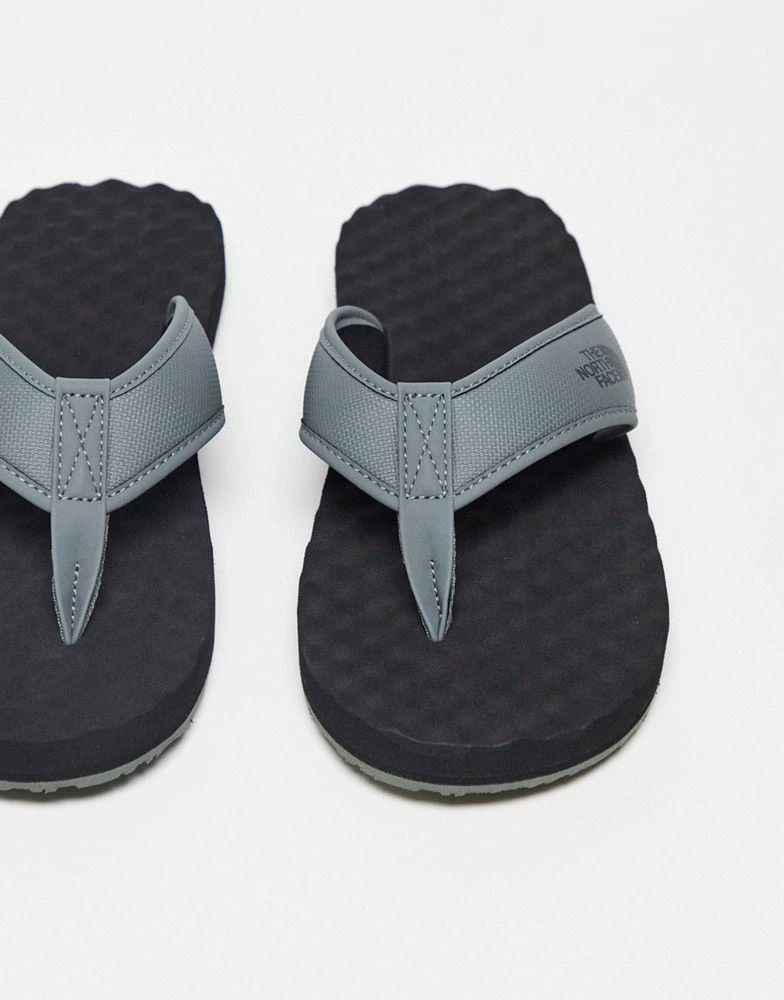 商品The North Face|The North Face Base Camp II flip flops in grey,价格¥298,第3张图片详细描述