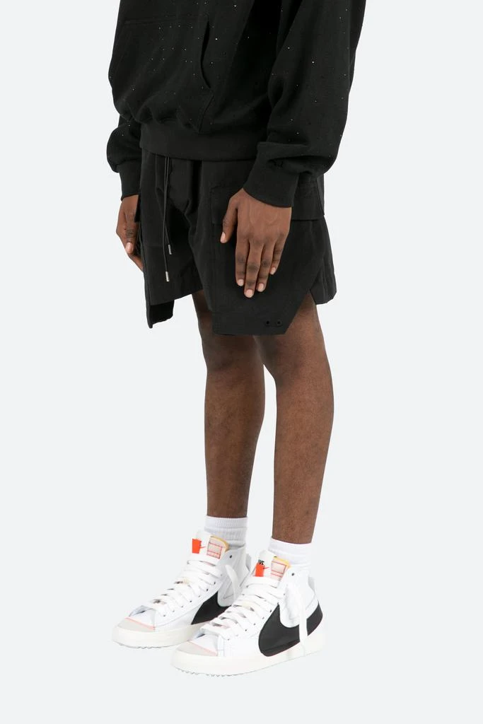商品MNML|Geo Cargo Shorts - Black,价格¥287,第3张图片详细描述