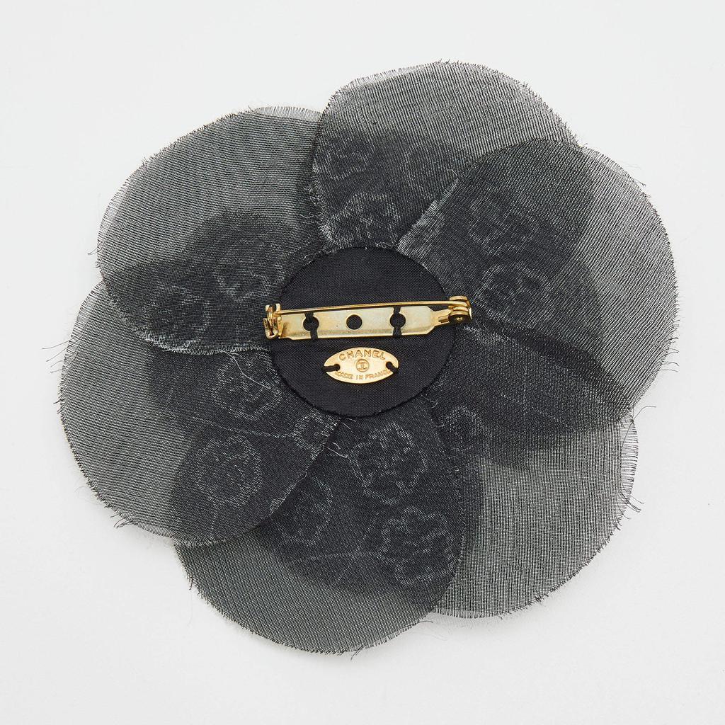 商品[二手商品] Chanel|Chanel Monochrome Printed Silk Camellia Pin Brooch,价格¥2529,第4张图片详细描述
