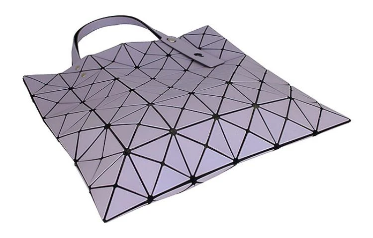商品[国内直发] Issey Miyake|三宅一生 Lucent系列  六格大容量 PVC 托特包Tote包购物袋电脑包单肩手提包 中号 女款 紫罗兰色,价格¥3818,第6张图片详细描述
